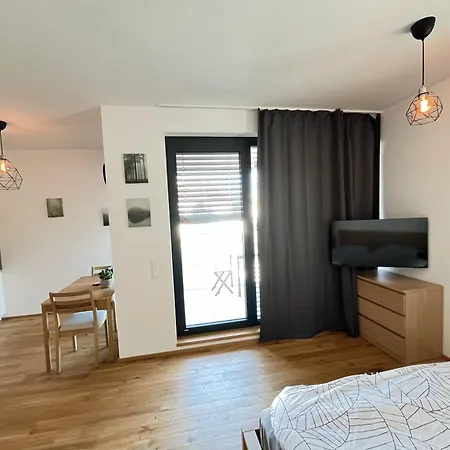 Island Safehouse Όλομουτς
