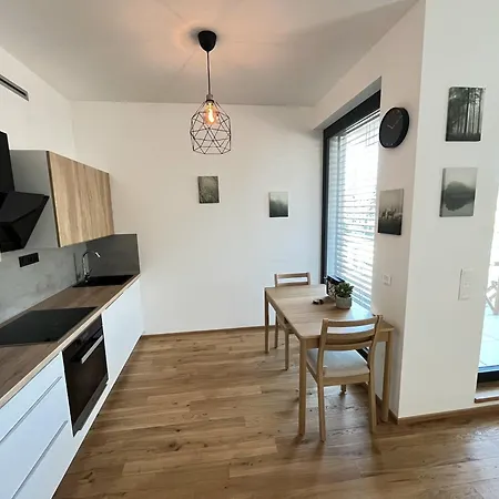 Διαμέρισμα Island Safehouse Όλομουτς